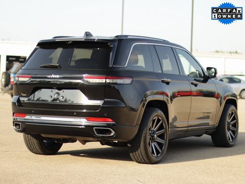 Used 2022 Jeep Grand Cherokee Overland w/ Luxury Tech Group IV image 7