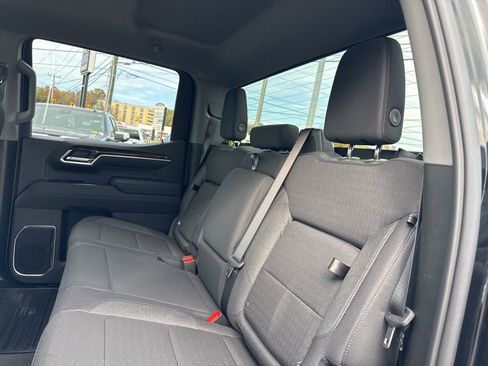 New 2026 GMC Sierra 1500 Elevation image 32