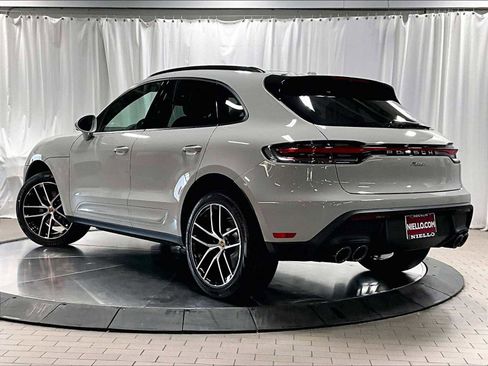 New 2026 Porsche Macan image 3