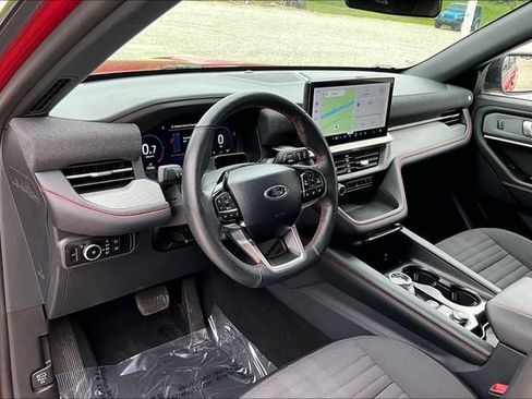 Used 2025 Ford Explorer ST-Line w/ ST-Line Street Pack AWD/4WD image 12