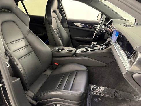 Used 2018 Porsche Panamera 4S image 30