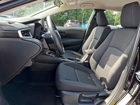 Used 2025 Toyota Corolla LE FWD image 16