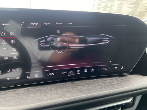 New 2025 Audi Q5 Premium Plus image 32