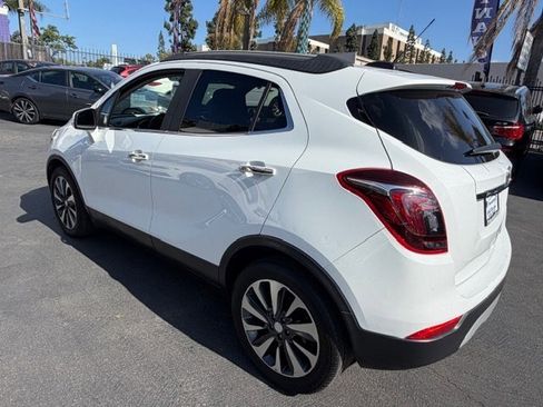 Used 2019 Buick Encore Essence FWD image 5