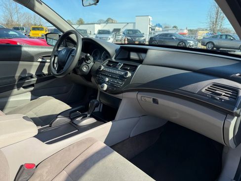 Used 2010 Honda Accord LX image 22