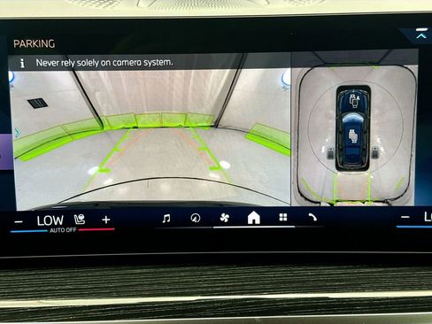 New 2026 BMW X7 xDrive40i AWD/4WD image 15