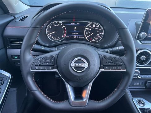 Certified 2025 Nissan Sentra SR FWD image 18