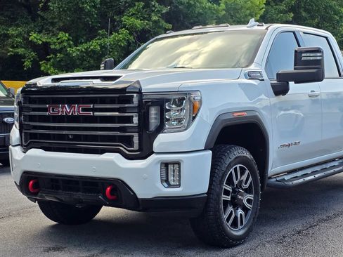 Used 2021 GMC Sierra 2500 AT4 w/ AT4 Premium Plus Package AWD/4WD image 2