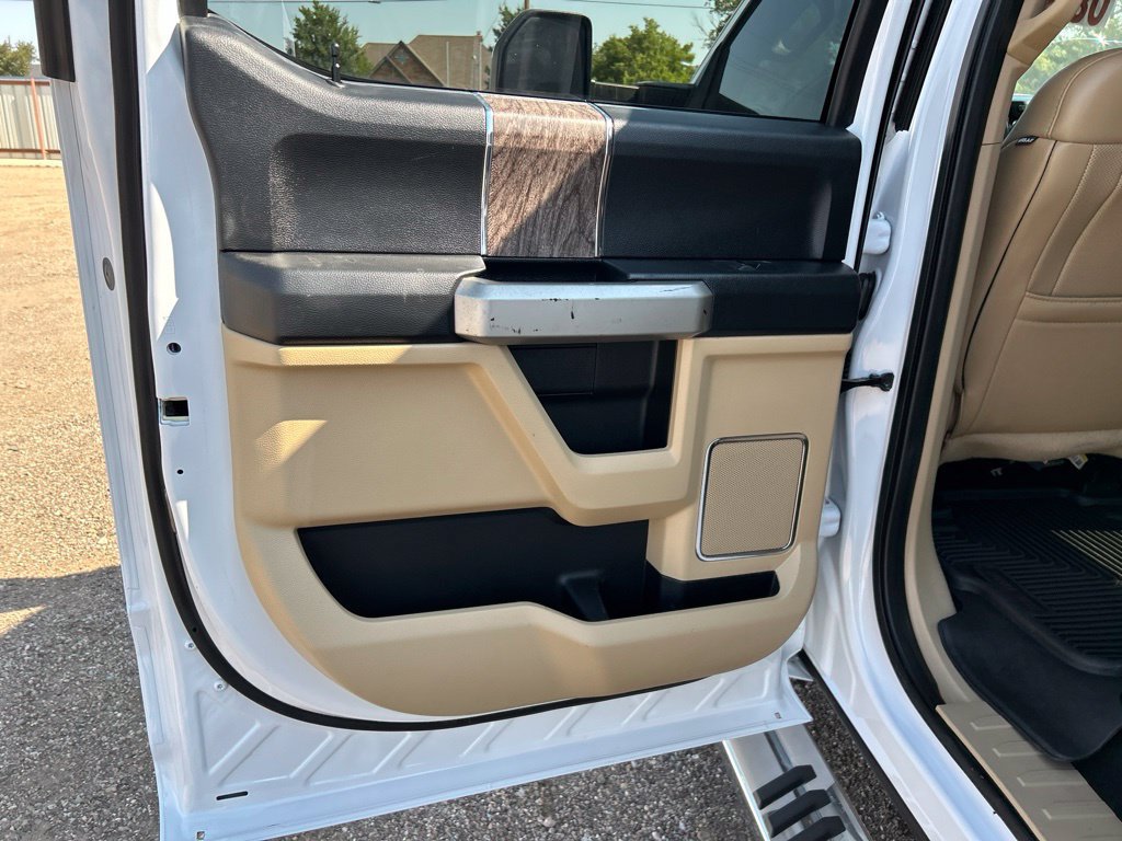 Used 2019 Ford F250 Lariat w/ Lariat Ultimate Package AWD/4WD image 36