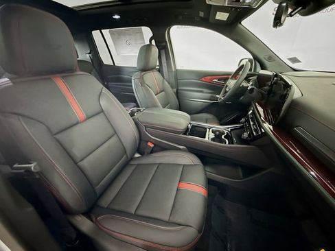 New 2026 Chevrolet Traverse RS AWD/4WD image 30