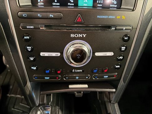 Certified 2018 Ford Explorer Limited w/ Equipment Group 301A AWD/4WD image 14