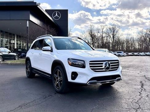 New 2026 Mercedes-Benz GLB 250 4MATIC image 1