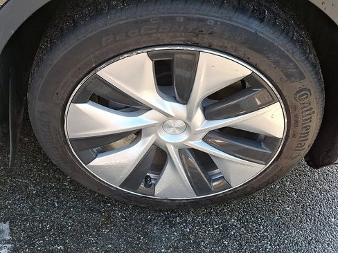 Used 2023 Tesla Model Y Long Range image 4