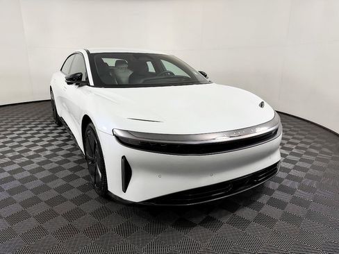 Used 2024 Lucid Air Touring image 5