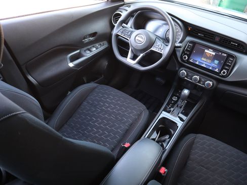 Used 2024 Nissan Kicks SV image 15