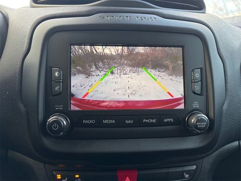 Used 2017 Jeep Renegade Altitude image 18