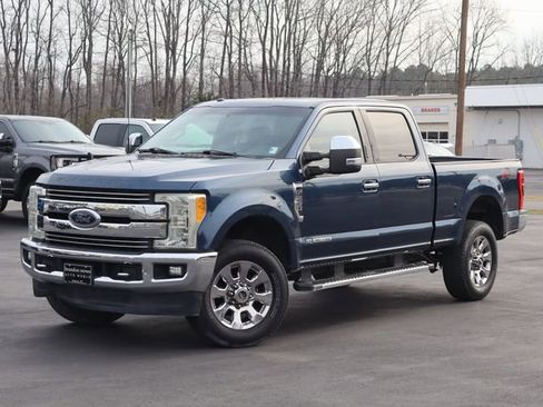 Used 2017 Ford F250 Lariat w/ Chrome Package image 2