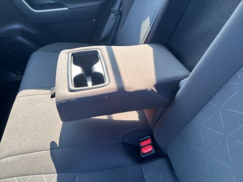 Used 2025 Toyota RAV4 XLE AWD/4WD image 37