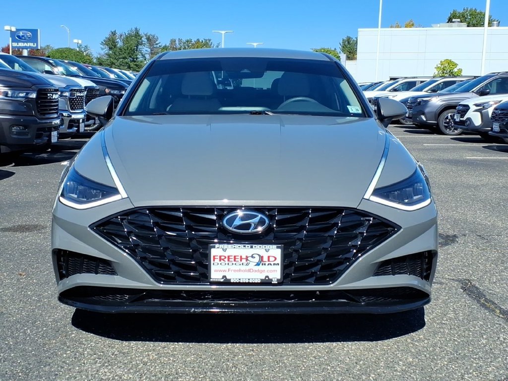Used 2023 Hyundai Sonata SEL w/ Preferred Accessory Package FWD image 2