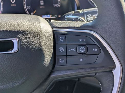 New 2026 Jeep Grand Cherokee Altitude image 16