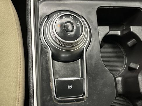 Used 2023 Ford Edge SE image 22