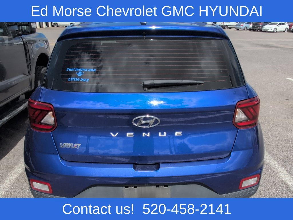Used 2022 Hyundai Venue Limited FWD image 4
