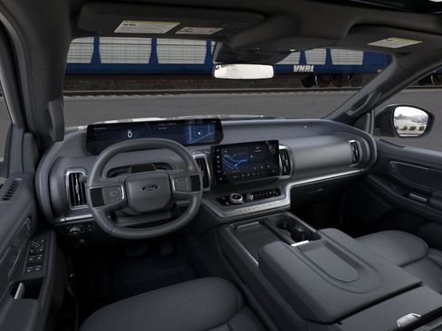 New 2026 Ford Expedition Max Platinum image 9