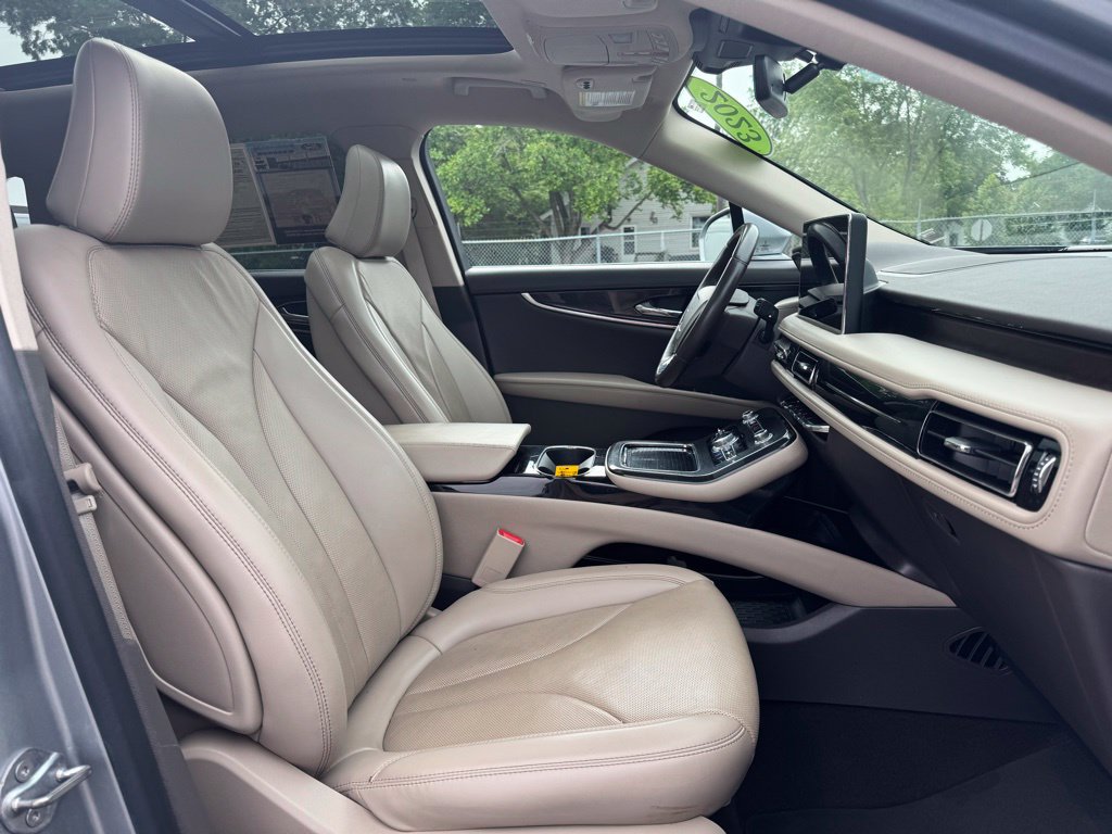 Used 2023 Lincoln Nautilus Reserve FWD image 18