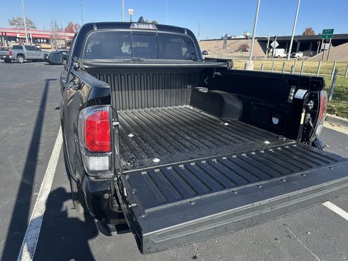 Certified 2023 Toyota Tacoma Limited image 31