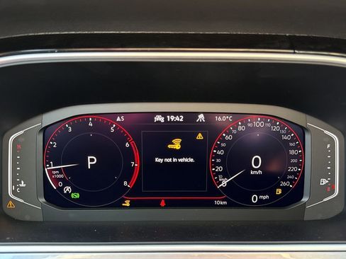 New 2026 Volkswagen Taos SEL image 29