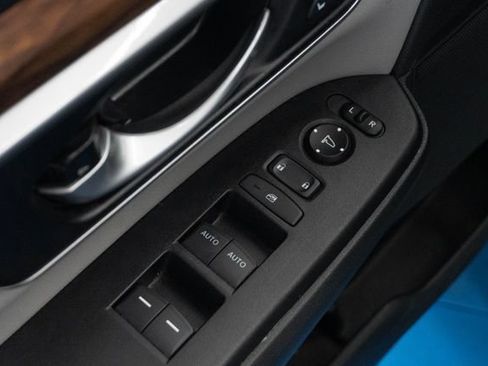 Used 2021 Honda CR-V Touring image 4
