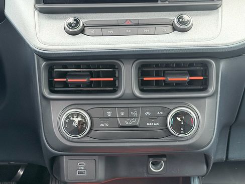 Used 2024 Ford Maverick XLT FWD image 17
