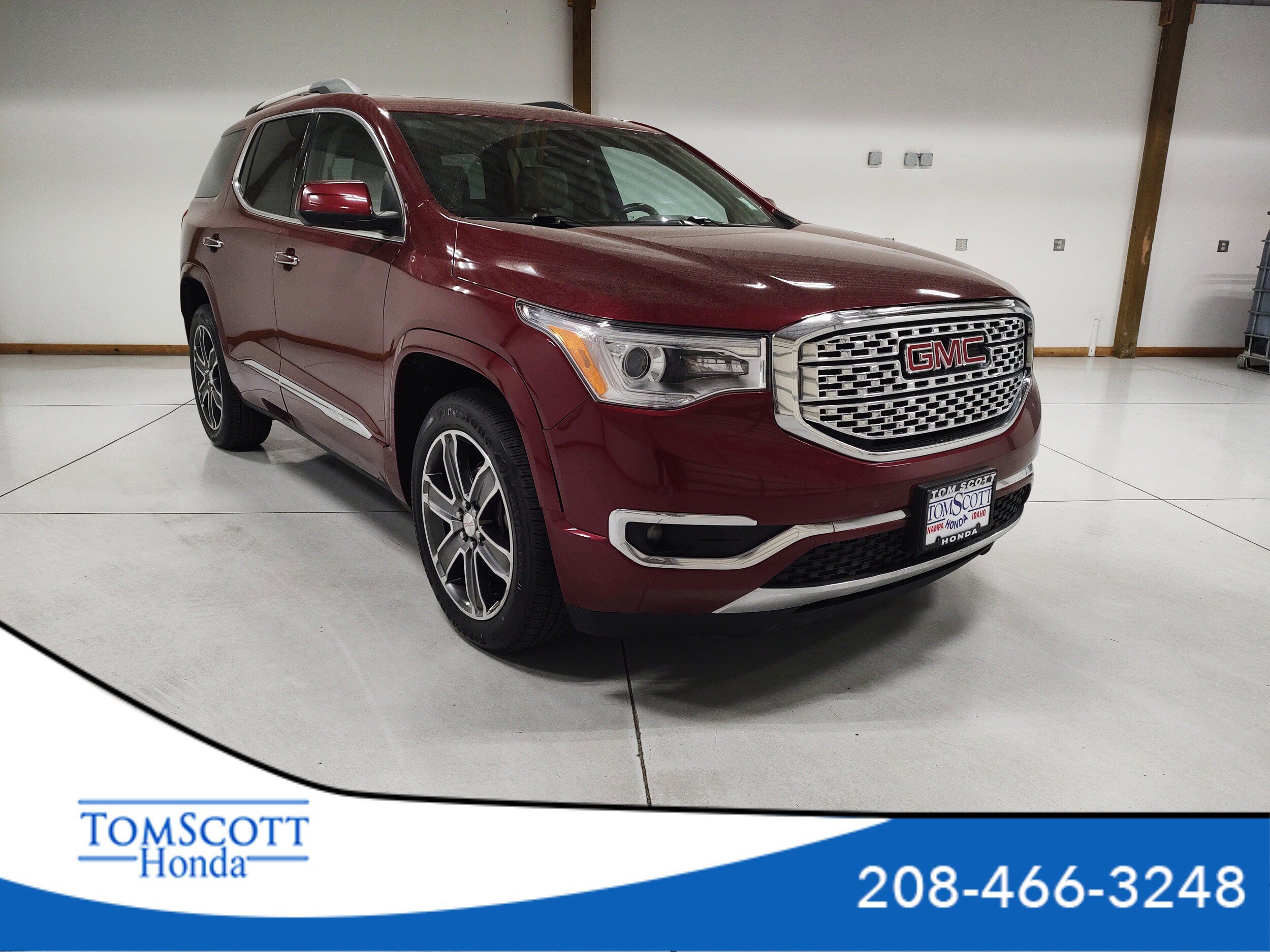 Used 2018 GMC Acadia Denali AWD/4WD image 1