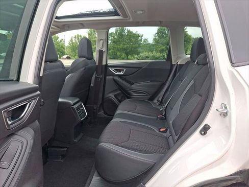 Used 2023 Subaru Forester Premium AWD/4WD image 11