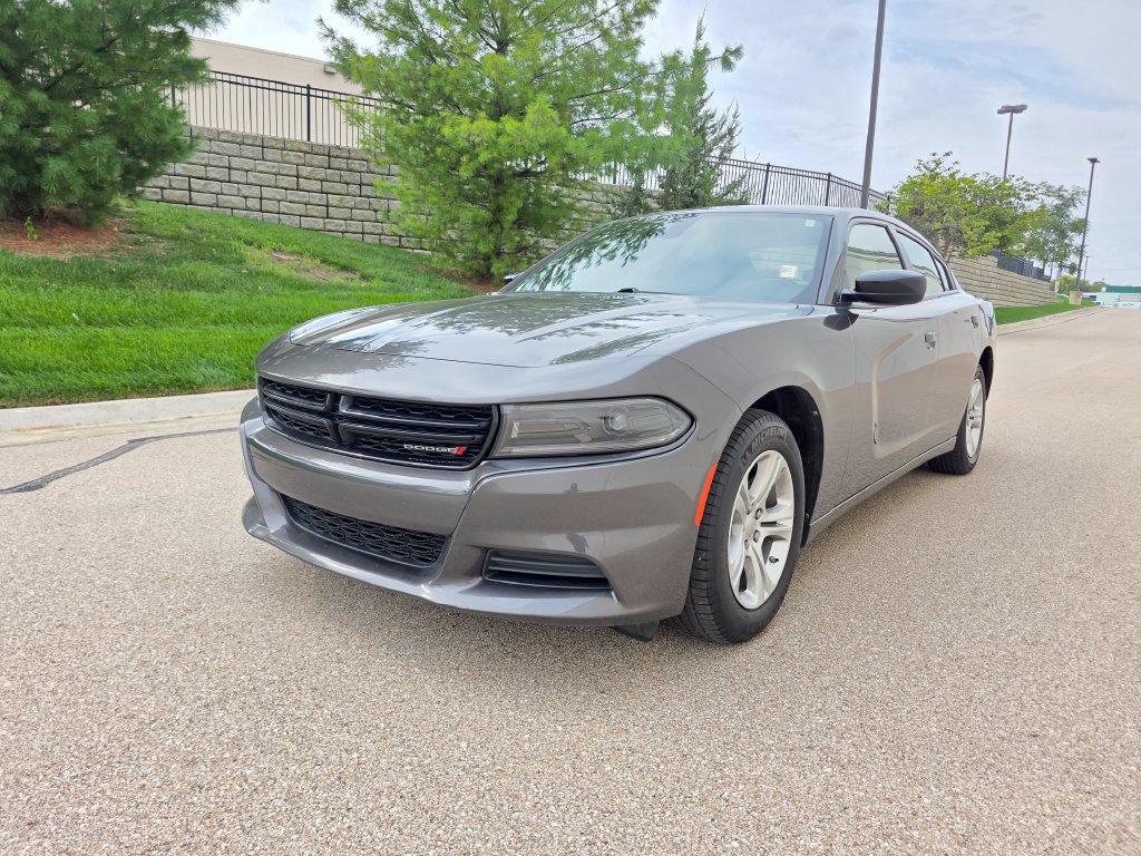 Used 2023 Dodge Charger SXT RWD image 3