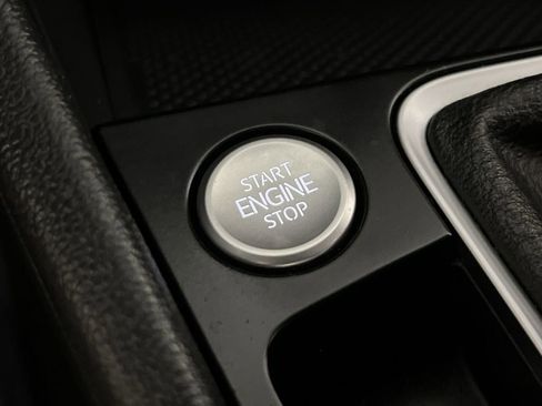 Used 2024 Volkswagen Jetta SE FWD image 30