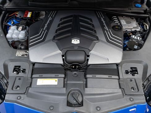 Used 2019 Lamborghini Urus image 46