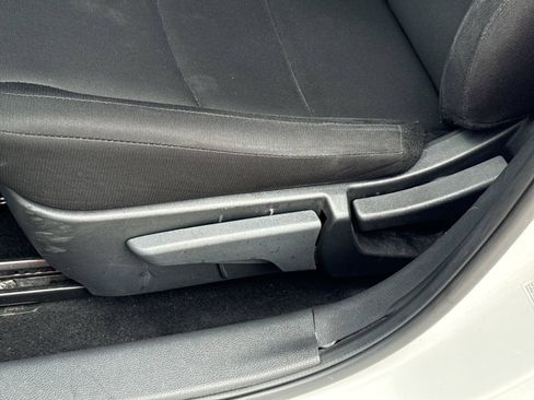 Used 2024 Nissan Sentra S FWD image 14