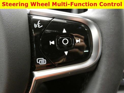 Used 2023 Volvo XC60 B5 Ultimate w/ Climate Package image 34