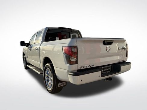 Certified 2021 Nissan Titan SL w/ Moonroof Package image 3
