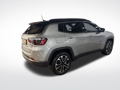 Used 2024 Jeep Compass Limited image 5