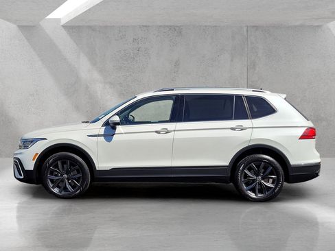 Used 2023 Volkswagen Tiguan SE AWD/4WD image 8