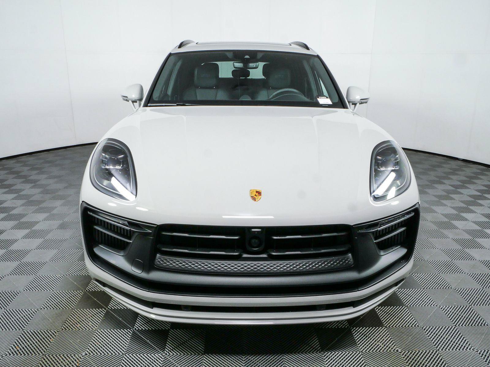 New 2026 Porsche Macan GTS AWD/4WD image 28