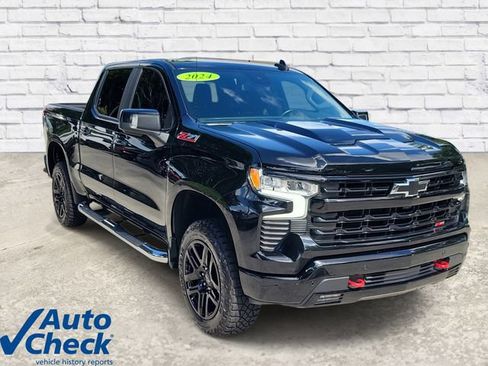 Used 2024 Chevrolet Silverado 1500 LT Trail Boss w/ Convenience Package II AWD/4WD image 32