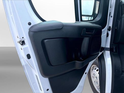 Used 2025 RAM ProMaster 2500 w/ U-Haul Equipment Group FWD image 19