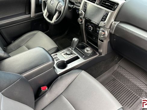 Used 2022 Toyota 4Runner SR5 Premium image 19