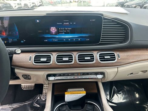 New 2025 Mercedes-Benz GLS 63 AMG 4MATIC image 30