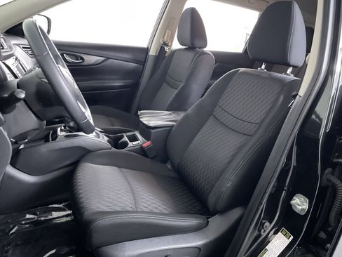 Used 2018 Nissan Rogue SV FWD image 12