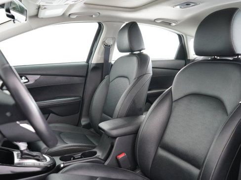 Used 2021 Kia Forte EX FWD image 17