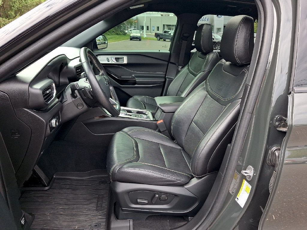 Used 2023 Ford Explorer ST w/ Equipment Group 401A AWD/4WD image 16